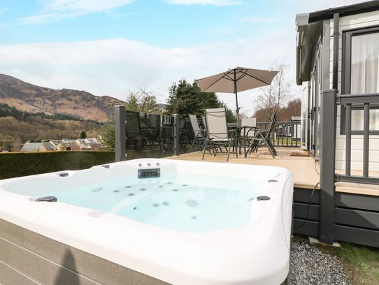 Red Kite Lodge at Caledonian St Fillans. With hot tub